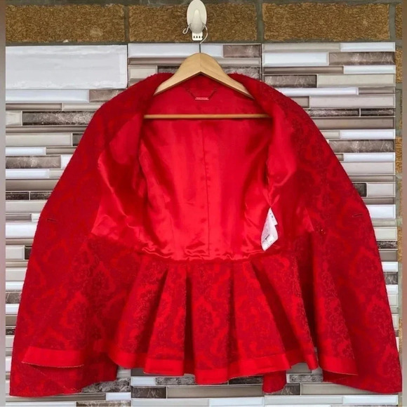 Givenchy Red Jacquard Double Breast Blazer
Size 6" - Picture 11 of 15